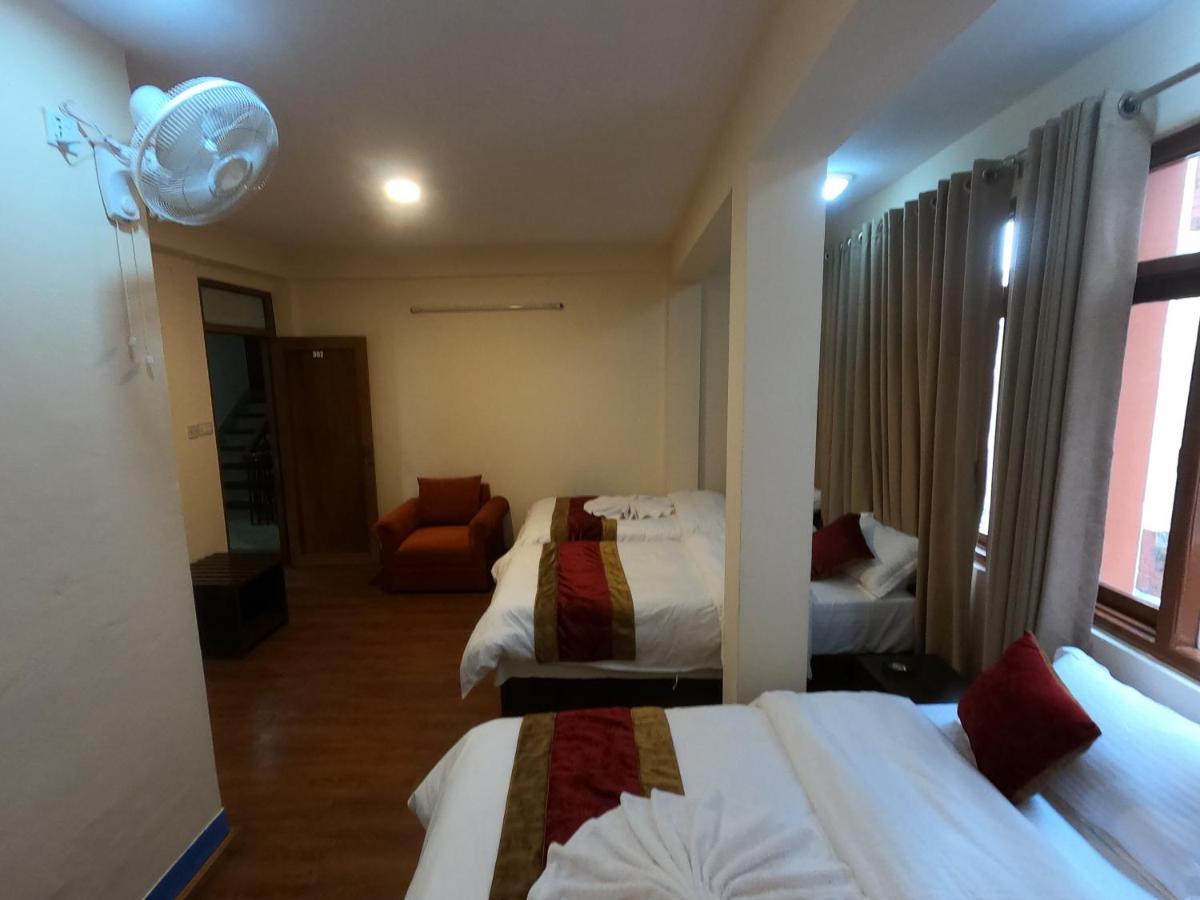 Hotel Silver Jubilee Kathmandu Esterno foto