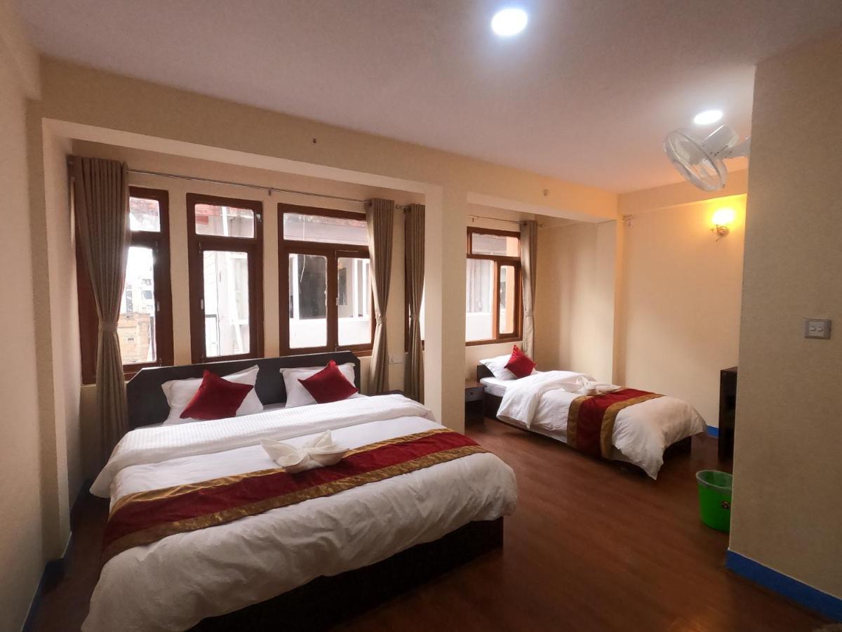 Hotel Silver Jubilee Kathmandu Esterno foto