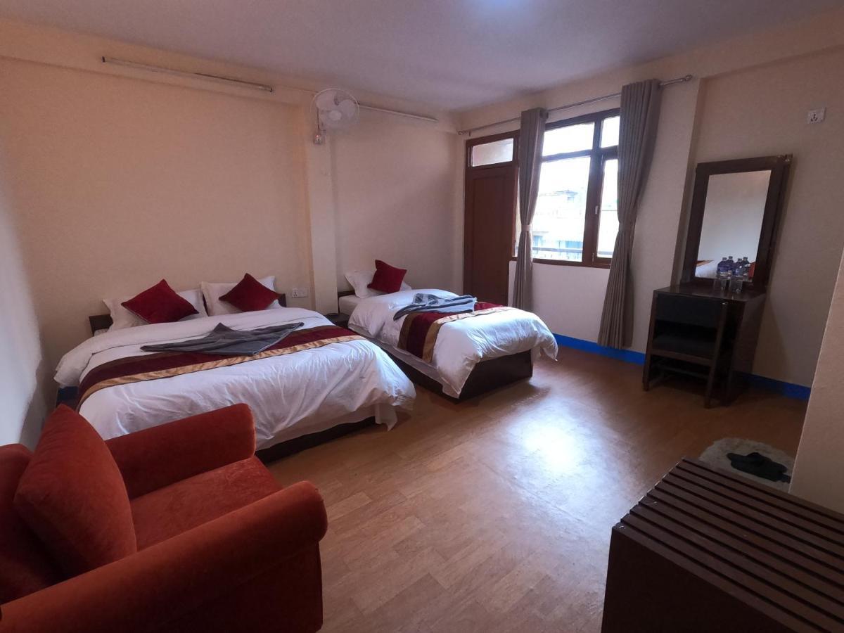 Hotel Silver Jubilee Kathmandu Esterno foto